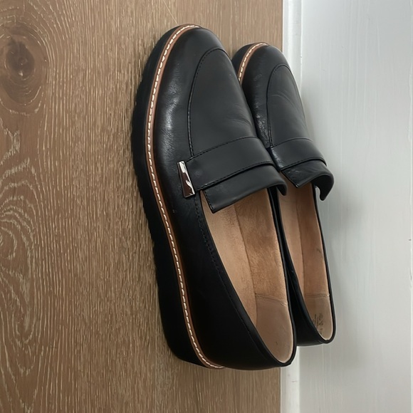 Naturalizer Adiline Black Leather Loafer size 10. EU 41 - Picture 2 of 4